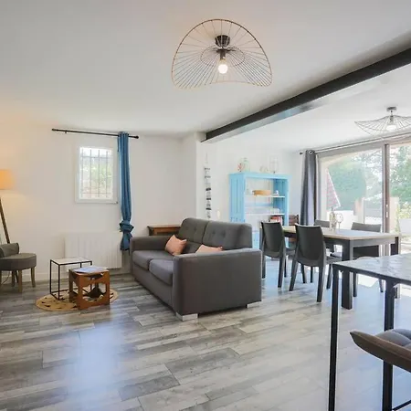 Rez De 80 M2 Avec Piscine/jardin *