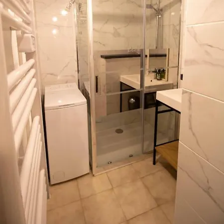 Rez De 80 M2 Avec Piscine/jardin Fréjus