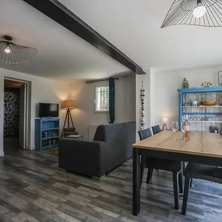 Appartement Rez De 80 M2 Avec Piscine/jardin *