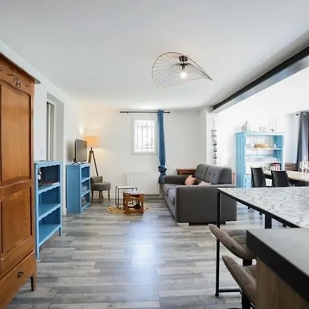 Appartement Rez De 80 M2 Avec Piscine/jardin *